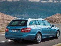 Gris / plata Usado 2010 Mercedes E350 Elegance Familiar | 10.690 € (Precio justo)