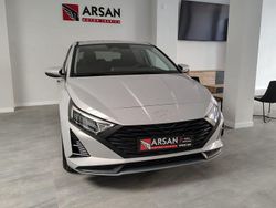 Gris Nuevo 2025 Hyundai i20 | 18.700 € (Precio justo)
