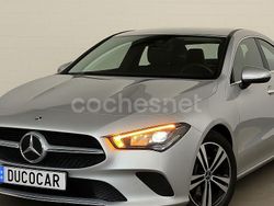 Gris / plata Usado 2022 Mercedes CLA200 Berlina | 26.500 € (Buen precio)