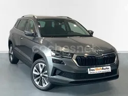 Gris / plata Usado 2023 Skoda Karoq Style SUV | 32.990 €