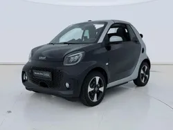 Negro Usado 2023 Smart ForTwo Electric Drive Passion Descapotable | 20.300 € (Precio justo)