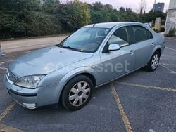 Gris / plata Usado 2004 Ford Mondeo Ghia Berlina | 2500 € (Buen precio)