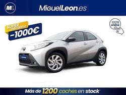 Gris Usado 2023 Toyota Aygo Play Utilitario | 11.985 € (Precio justo)
