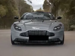 Gris Usado 2020 Aston Martin DB11 Coupe | 149.000 €