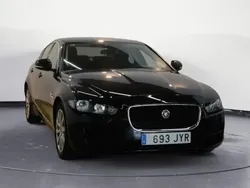 Usado 2017 Jaguar XE Pure Berlina | 15.210 € (Precio justo)