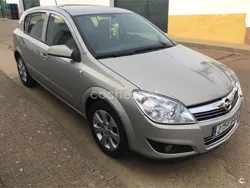 Usado 2008 Opel Astra Cosmo Berlina | 4200 € (Precio justo)