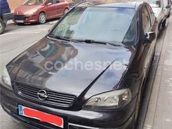 Negro Usado 2001 Opel Astra Comfort Berlina | 2000 € (Buen precio)