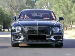 Verde Usado 2023 Bentley Flying Spur Berlina | 267.000 €