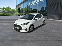 Blanco Usado 2021 Toyota Yaris Hybrid Active | 19.100 € (Precio justo)
