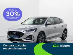 Gris / plata Usado 2023 Ford Focus ST-Line X Berlina | 20.990 € (Precio justo)