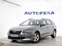 Gris Usado 2019 Skoda Superb Familiar | 16.850 € (Super precio)