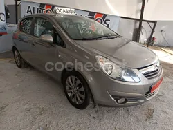 Beige Usado 2011 Opel Corsa Cosmo Berlina | 3990 € (Precio justo)
