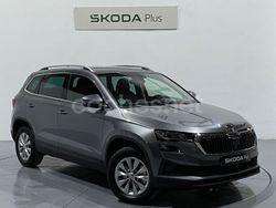 Gris / plateado Usado 2024 Skoda Karoq Selection SUV | 26.500 € (Precio justo)