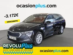 Negro Usado 2023 Skoda Octavia Selection Familiar | 28.300 € (Precio justo)