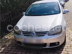 Gris / plata Usado 2007 VW Golf V Highline Berlina | 2900 € (Precio justo)