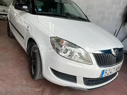 Blanco Usado 2013 Skoda Fabia Elegance Familiar | 6500 €