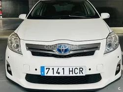 Blanco Usado 2011 Toyota Auris Hybrid Active Berlina | 8000 € (Precio justo)