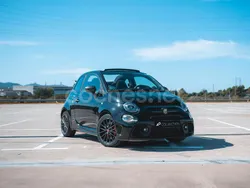 Negro Usado 2023 Abarth 695C Descapotable | 25.300 € (Precio justo)