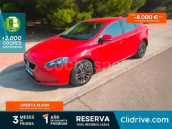 Rojo Usado 2017 Volvo V40 Momentum Familiar | 14.190 € (Buen precio)