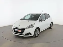 Blanco Usado 2017 Peugeot 208 Style Utilitario | 8099 € (Precio justo)
