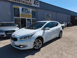 Blanco Usado 2015 Kia Ceed GT Berlina | 9990 € (Un poco caro)