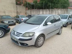 Plateado Usado 2006 VW Golf V Highline Utilitario | 2500 € (Super precio)