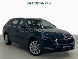 Azul Usado 2024 Skoda Octavia Style Familiar | 32.790 € (Precio justo)