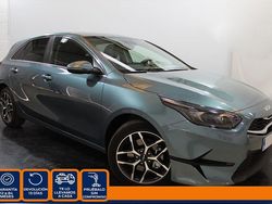 Verde Usado 2023 Kia Ceed Utilitario | 22.240 € (Un poco caro)