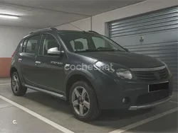 Negro Usado 2011 Dacia Sandero Stepway Utilitario | 5500 € (Buen precio)