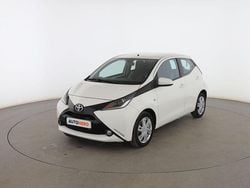 Blanco Usado 2016 Toyota Aygo X-play Utilitario | 11.199 € (Caro)