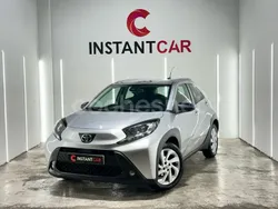 Gris / plata Usado 2022 Toyota Aygo Edition Utilitario | 11.990 € (Precio justo)