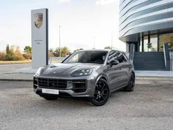 Gris cuarcita metalizado Usado 2025 Porsche Cayenne SUV | 129.700 € (Caro)