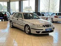 Gris / plata Usado 2004 Saab 9-5 Aero Berlina | 9950 €