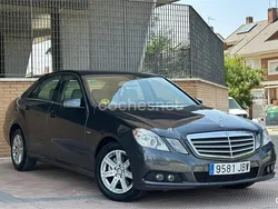 Gris / plata Usado 2010 Mercedes E200 Avantgarde Berlina | 6850 € (Caro)