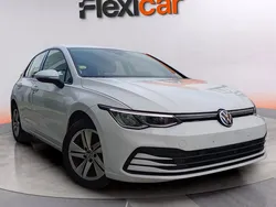 Blanco Usado 2020 VW Golf VIII Life Berlina | 18.990 € (Precio justo)