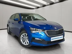 Azul Usado 2023 Skoda Scala Ambition Utilitario | 17.990 € (Precio justo)