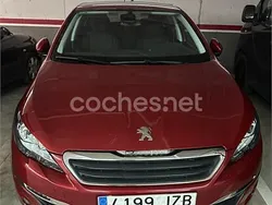 Granate Usado 2017 Peugeot 308 Active Berlina | 9900 € (Precio justo)