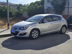 Gris / plata Usado 2014 Opel Astra Business Berlina | 7500 € (Precio justo)