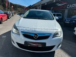Blanco Usado 2011 Opel Astra Sport Berlina | 7990 € (Un poco caro)