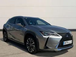 Usado 2020 Lexus UX 250h SUV | 23.504 € (Buen precio)