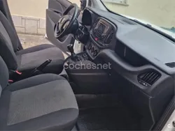 Blanco Usado 2012 Fiat Doblò Active Monovolumen | 5990 € (Un poco caro)