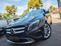 Marrón Usado 2015 Mercedes GLA250 Urban SUV | 16.500 € (Precio justo)