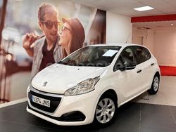 Blanco Usado 2015 Peugeot 208 Active Utilitario | 7490 € (Precio justo)