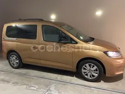 Beige Usado 2021 VW Caddy Beach Monovolumen | 20.900 € (Un poco caro)