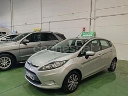 Gris / plata Usado 2012 Ford Fiesta Titanium Utilitario | 5500 € (Precio justo)