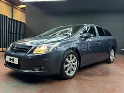 Gris / plata Usado 2009 Toyota Avensis Advance Familiar | 7590 € (Precio justo)