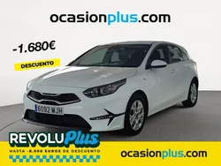 Blanco Usado 2023 Kia Ceed Berlina | 17.690 € (Precio justo)