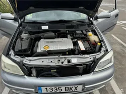 Gris / plata Usado 2001 Opel Astra Comfort Berlina | 2000 € (Precio justo)