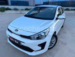 Blanco Usado 2021 Kia Rio Berlina | 11.500 € (Precio justo)