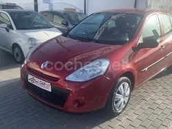 Granate Usado 2011 Renault Clio II Authentique Berlina | 4200 € (Precio justo)